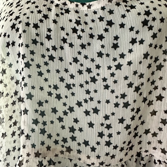 Sheer flowy star top NWT - Picture 3 of 7